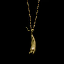 Load image into Gallery viewer, Single Pea Pod Pearl Necklace