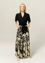 Load image into Gallery viewer, La Vie En Rose Dress