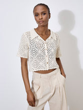 Load image into Gallery viewer, Crochet Button Top