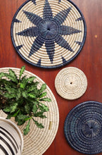 Load image into Gallery viewer, Zarava 4 Piece Placemat Set