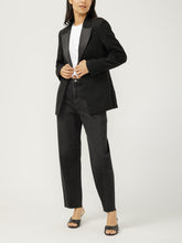 Load image into Gallery viewer, High Rise Slim Barrel Leg Jeans