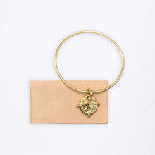 Load image into Gallery viewer, Sahara Dot Charm Bangle