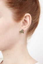 Load image into Gallery viewer, Clover Post Earrings