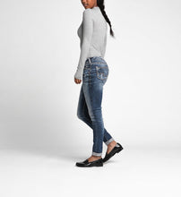 Load image into Gallery viewer, Girlfriend Mid Rise Skinny Jean