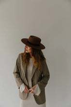 Load image into Gallery viewer, Linden Boater - Dark Oak