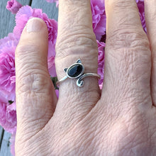 Load image into Gallery viewer, Cat with Black Agate Ring, 2 Sizes
