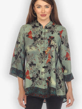 Load image into Gallery viewer, Butterfly Clouds Border Blouse
