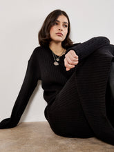 Load image into Gallery viewer, Fine Gauge Cable Batwing Jumper
