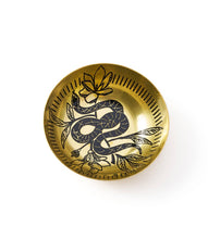 Load image into Gallery viewer, Saanp Snake Round Dish - Etched Brass
