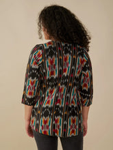Load image into Gallery viewer, Crossroads Jacket, Calico Ikat
