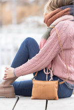 Load image into Gallery viewer, Mia Small Crossbody Clutch, 2 Colors
