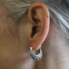 Load image into Gallery viewer, Silver Filigree Earrings

