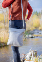 Load image into Gallery viewer, Bella Crossbody Purse, 2 Colors
