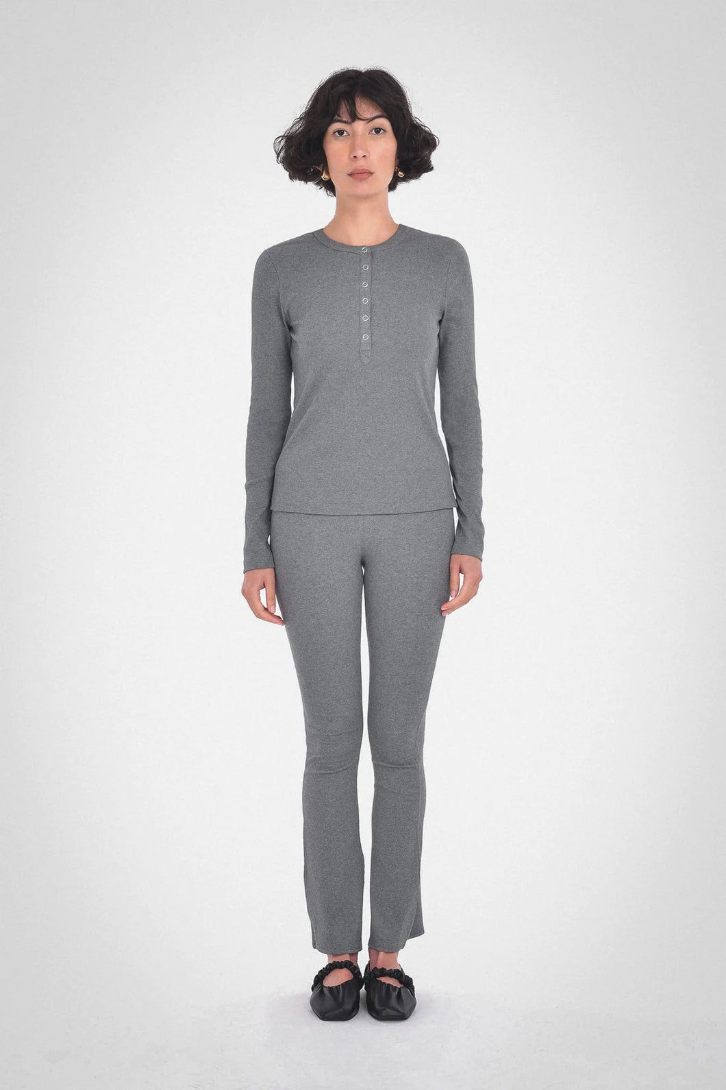 Elia Longsleeve Henley, 2 Colors