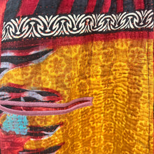 Load image into Gallery viewer, Cotton Kantha Stitch 7220 Milan Vest, One Size
