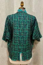 Load image into Gallery viewer, Kantha Stitch 6923 Valencia Jacket, One Size
