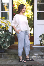 Load image into Gallery viewer, Everly Linen Blouse, 2 Colors
