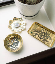 Load image into Gallery viewer, Saanp Snake Dish, Catch All, Jewelry Tray - Etched Brass

