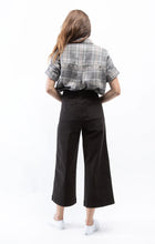 Load image into Gallery viewer, OAT Highrise Cropped Pant, Black
