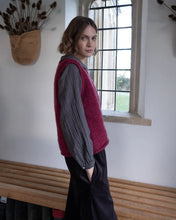 Load image into Gallery viewer, Heather Knitted Vest, Mulberry
