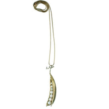 Load image into Gallery viewer, Pea Pod 7 Pearl Pendant

