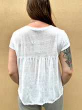 Load image into Gallery viewer, Light-Weight Linen Tee
